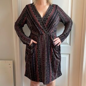 BCBGeneration midi patterned dress with pockets